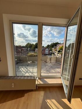 Foto - Renovierte helle 3,5 Zimmer Wohnung mit Balkon