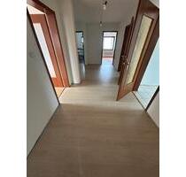 4-Zimmer-Wohnung zu vermieten Ruhige Lage nahe der Natur - Langenzenn