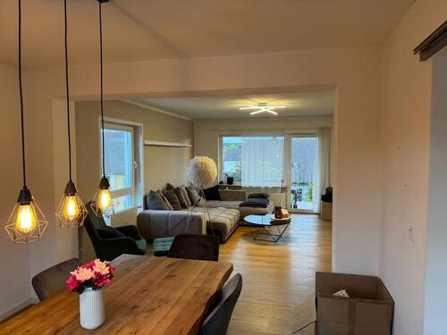 Foto - 3,5 Zimmer Whg mit Balkon und EBK ab 1.12 in Veitsbronn