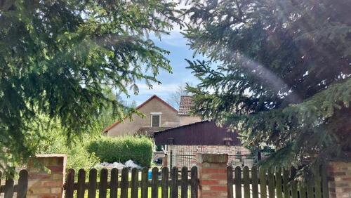 Foto - Großes Grundstück mit sanierungsbedürftigem Haus