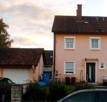 Doppelhaushälfte NeustadtAisch - 375.000,00 EUR Kaufpreis, in Neustadt an der Aisch (PLZ: 91413)