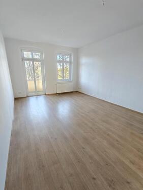 Foto - Moderne 1-Zimmer-Wohnung mit Balkon & Tageslichtbad - fußläufig zur S-Bahn Hennigsdorf
