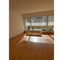 Helle 2 Raum Wohnung mit Balkon - Freiberg