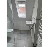 Renovierte Dachgeschosswohnung mit Klimaanlage, Kaltmiete 650 € - Dortmund Huckarde