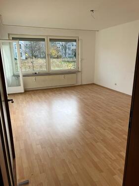 Foto - Gut geschnittene 3-Zimmer-Wohnung mit Garten, EBK & Keller-Sanier