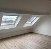 Sehr schöne DG-Wohnung 60 qm Neu Renoviert, Küche - Mönchengladbach