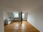 Foto - 3 Zimmer Dachgeschoßwohnung zur Miete in Hamburg