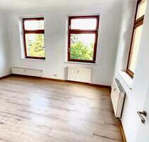 Sonnige 2 Raum-Wohnung ( neu saniert) - Werdau