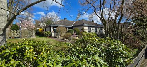 Foto - Familienidyll in Kleinburgwedel: 6 Zi, 3 Bäder, Küche + Kamin