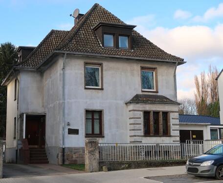 Foto - 2-3 Familienhaus inkl. Lagerfläche in verkehrsgünstiger Lage