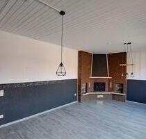 Helle EG-Wohnung im 2-FMH mit eigenem Garten in Ilsede