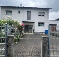 Geräumiges und umfangreich saniertes Haus - Lollar
