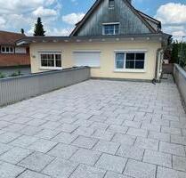 Wohnung 114 qm 1. OG - 980,00&nbsp;EUR Kaltmiete, ca.&nbsp; 114,00&nbsp;m&sup2; in Schönaich (PLZ: 71101)