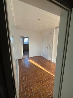 Foto - 2 Zimmer Dachgeschosswohnung - 450,00 EUR Kaltmiete,