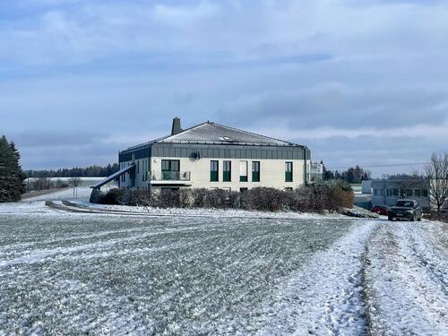 Foto - Helle 3-Zimmerwohnung mit eigenem Garten im Grünen