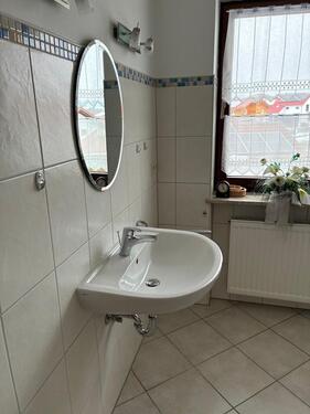 Foto - Mietwohnung, 3 Zimmer, Küche, Bad, Erdgeschoss mit kl. Garten