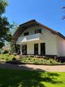 Foto - Freistehendes, massiv gebautes Einfamilienhaus mit großzügigem Ga