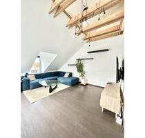 Helle 2,5-Zimmer-Dachgeschosswohnung mit Terrace – Kurzzeitmiete - München Sendling-Westpark