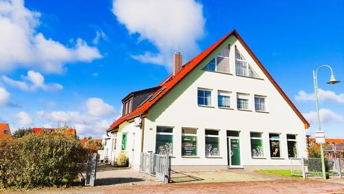 Foto - Traumhaus mit Kamin, gr. Terrasse & gr. Garage: ohne Makler