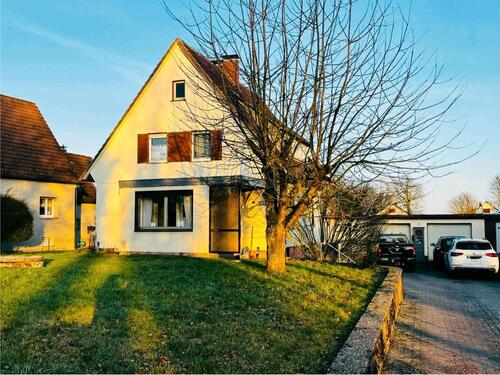 Foto - großes Zweifamilienhaus in Leopoldshöhe Nienhagen zu verkaufen