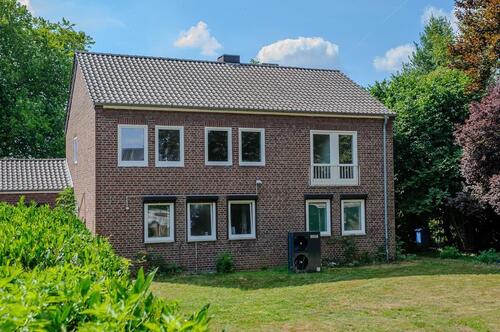 Foto - grosses Haus mit grossem Garten in Bracht perfekt f. Grossfamilie