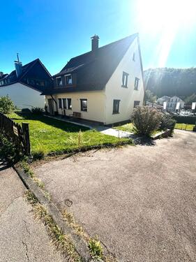 Foto - Frisch Renovierte Wohnung in unserem Zweifamilienhaus in Mönsheim