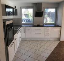 Moderne, großzügig geschnittene 2-Zimmer-Wohnung (ca. 100 m²) in Bischweier!