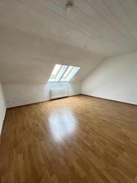 Foto - TOP- 2.5-Zimmer-DG-Wohnung mit EBK