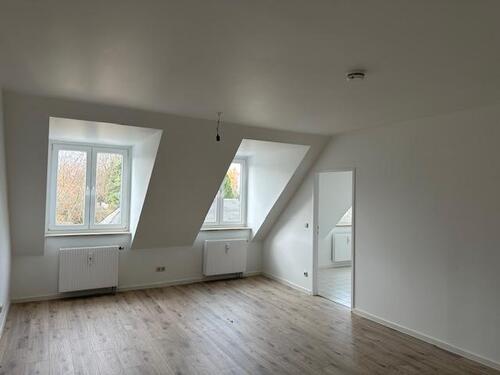 Foto - Schöne 2-Zimmer Dachgeschosswohnung in idyllischer Lage