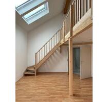 2 Zimmer (ca. 78qm), BalkonTerrasse (ca. 36qm), Empore (ca 10qm) - Niedernhausen