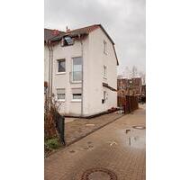 5-Zimmer Reiheneckhaus in Köln mit Garage, Stellplatz, Garten