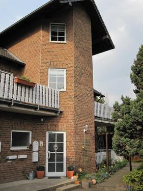 Foto - Großzügige 93qm Dachgeschoßwohnung in Troisdorf-Altenrath Carport