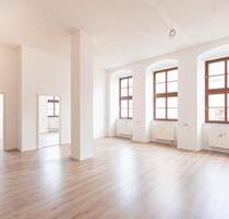 Gemütliche renovierte 4 Zimmer Wohnung in der Kreisstadt Löbau - preiswertes Heizen durch Fernwärme