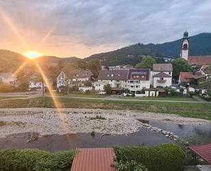Viel Platz - 5Z Wohnung zentral mit Ausblick und Flusszugang - Waldkirch