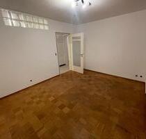 Helle 1-Zimmer-Wohnung mit Balkon & 2 Kellerräumen in Feuerbach - Stuttgart