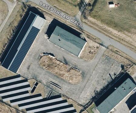 Foto - Hallen- oder Stellfläche zu vermieten, Video, eingezäunt