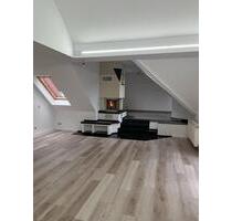 Charmante Dachgeschosswohnung - 1.250,00&nbsp;EUR Kaltmiete, ca.&nbsp; 130,00&nbsp;m&sup2; in Anrode (PLZ: 99976)