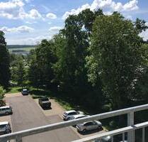 4 Zimmer | Balkon | Sonne | Weitblick | Wohnen | Einbauküche! - Limbach-Oberfrohna