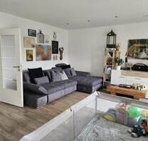 Tittling-Englburg: Moderne 3-Zimmer-Wohnung mit Balkon in ruhiger Wohnlage