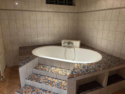 Foto - Große 3 - 4 -Zimmer-Wohnung mit Kamin, Einbauküche