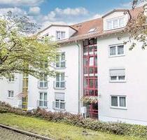 +++ Frisch modernisiert & ruhig – 2-Zimmer-Wohnung mit Balkon & TG-Stellplatz in Pirna +++