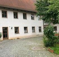 Großzügiges Einfamilienhaus mit Garten und Garage - Pielenhofen
