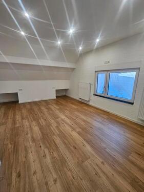 Foto - 120qm Wohnung 01.02.2026 - 990,00&nbsp;EUR Kaltmiete, ca.&nbsp; 120,00&nbsp;m&sup2;