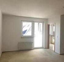 Schöne 2 Raum Wohng, gr. WZ +Küche+Aufzug+Balkon, Nähe Moritzstr. - Plauen Bahnhofsvorstadt