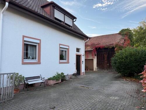 Foto - Provisionsfrei! Großzügiges EFH in Grißheim mit Garten,Scheune