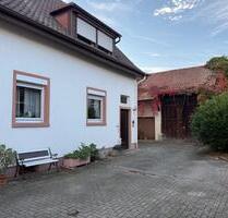 Provisionsfrei! Großzügiges EFH in Grißheim mit Garten,Scheune - Neuenburg am Rhein