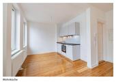 Foto - Erstbezug nach Sanierung: Moderne 2,5-Zimmer Altbauwohnung