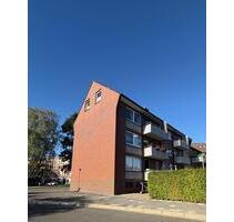 Schöne Dachgeschosswohnung inkl. Einbauküche! - Wilhelmshaven Heppens