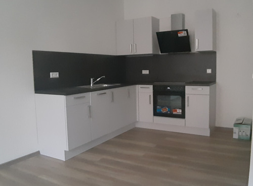 Foto - Mit Blick über die Stadt - 485,00 EUR Kaltmiete,