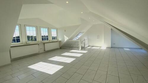 Foto - 3-Zimmer Wohnung inkl. Einbauküche - über zwei Etagen - zu sofort